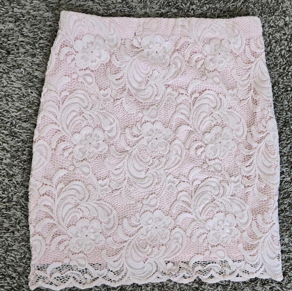 *3/$20 Ambiance 17" Pink Lace Overlay Stretch Classic Mini Skirt - Picture 3 of 5